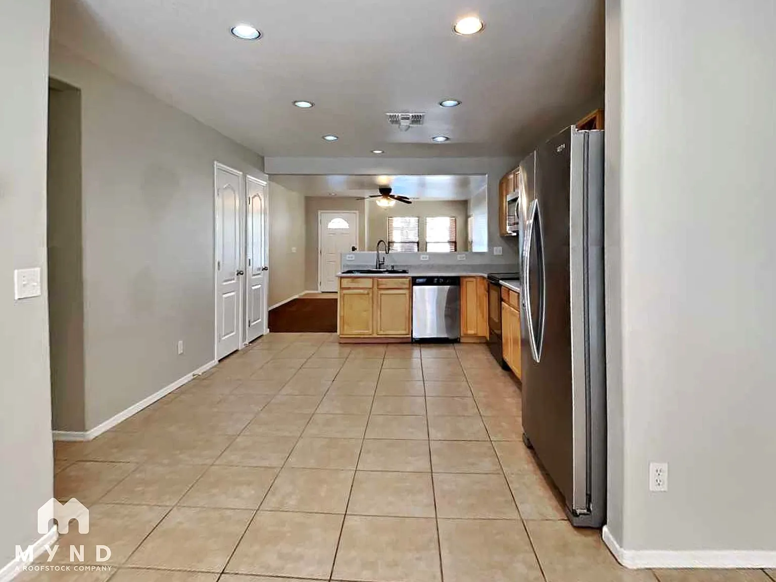 3 bed, 2.0 bath, 1358 sqft, $1,995 — Photo 4