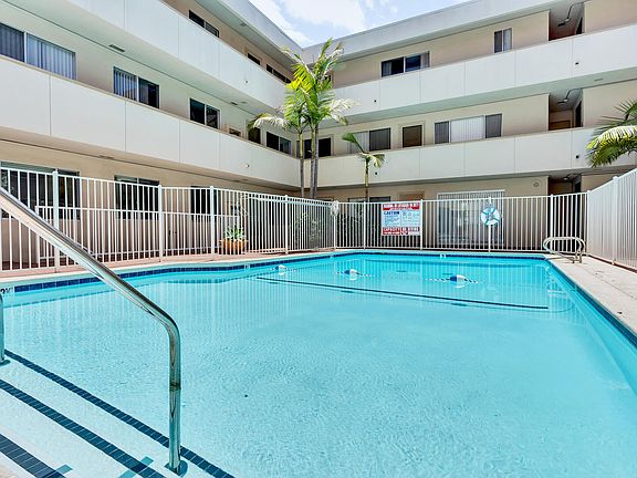3rd image of 5015 Cape May Ave Unit 207