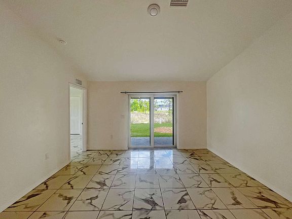 5th image of 122 Ivan Ave S