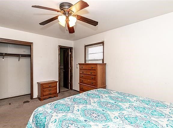 5th image of 10712 Bellaire Ave