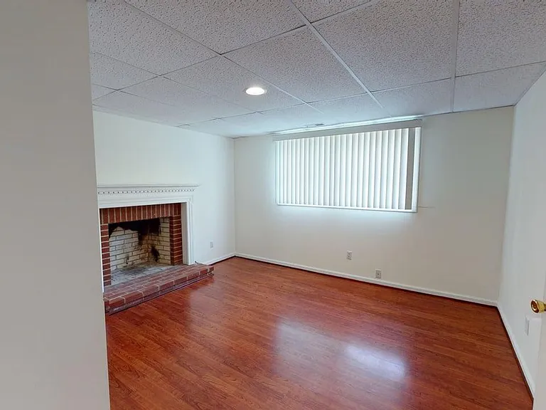 975 Murray Ln — Photo 7