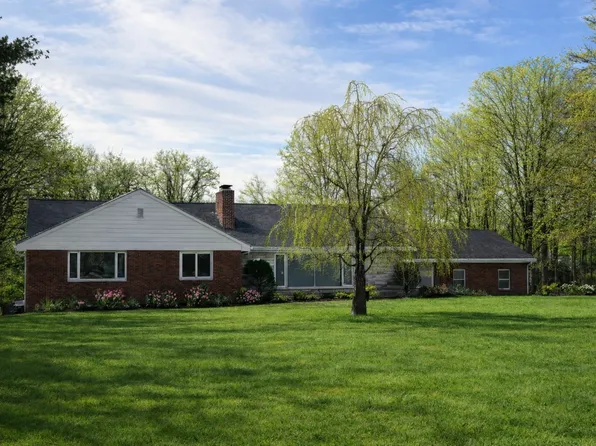 391 Forest Rd, Mahwah, NJ 07430