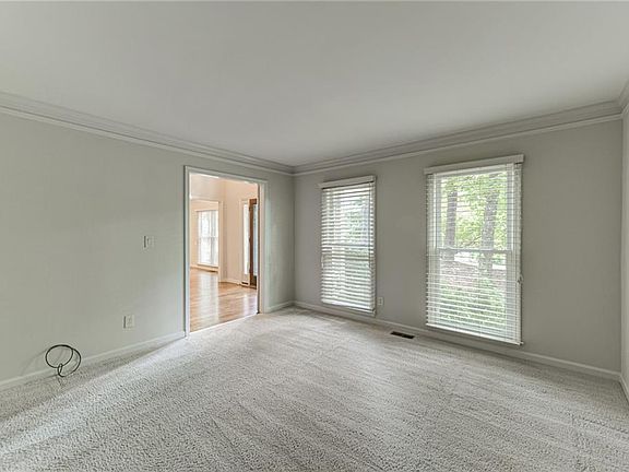 5th image of 4519 Ashmore Cir NE