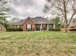 193 Lakewood Point Dr, Bossier City, LA 71111