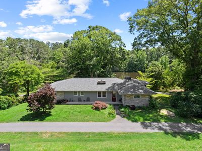 17 E Lake Dr, Newnan, GA, 30265