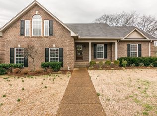 200 Osprey Dr, Gallatin, TN 37066