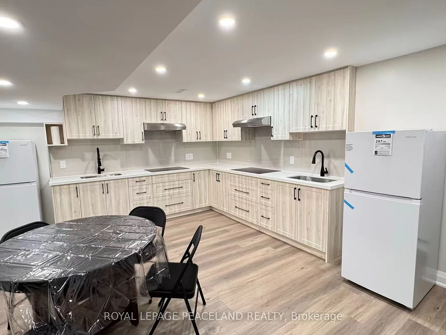 4 bed, $2,700 — Photo 2