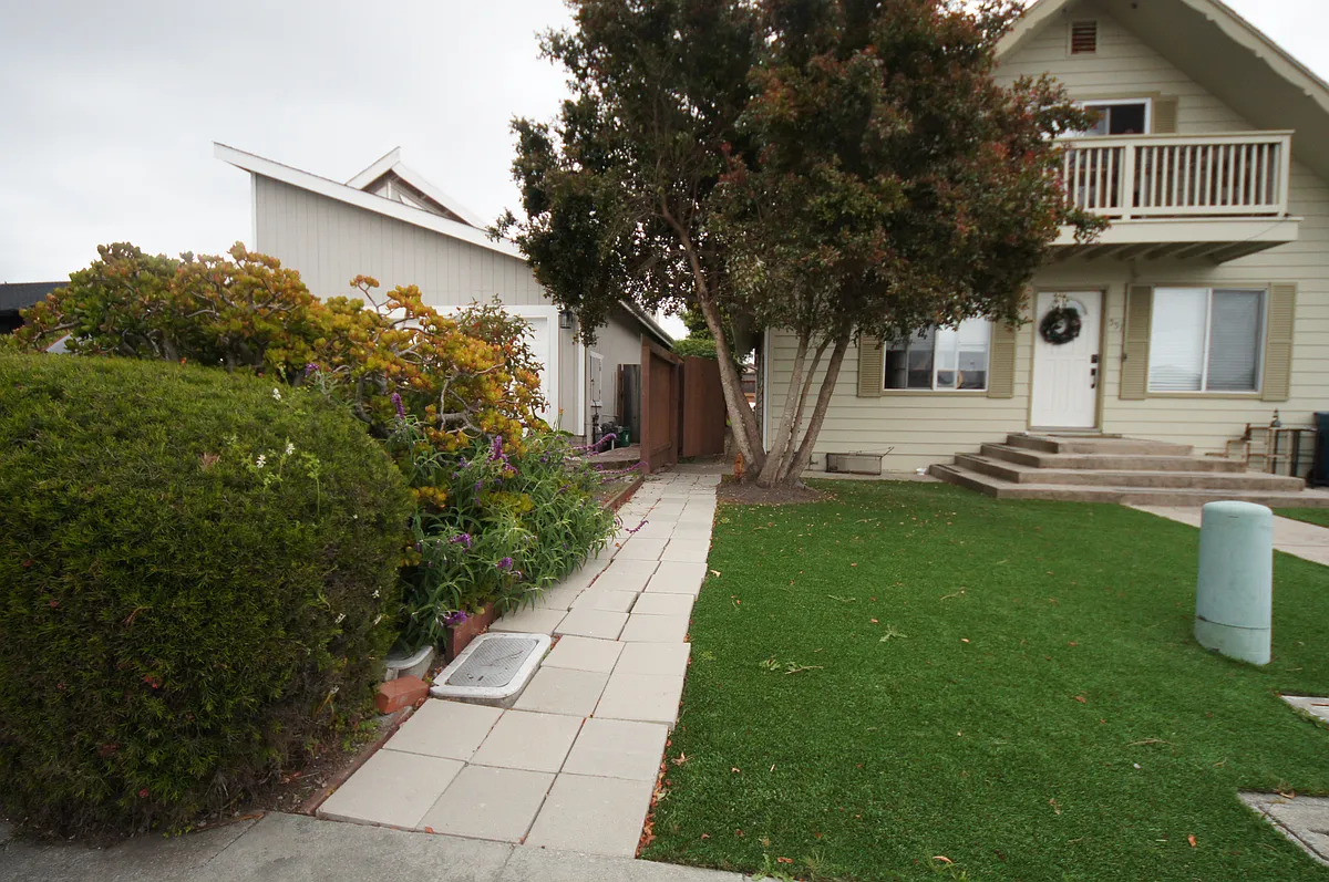Building Photo - 551 Terrace Ave #2