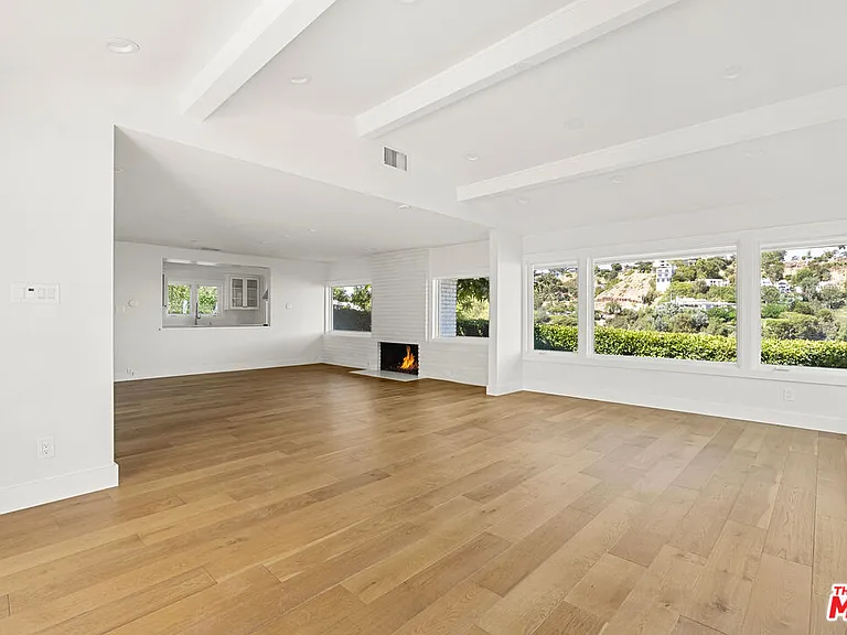 9881 Beverly Grove Dr — Photo 15