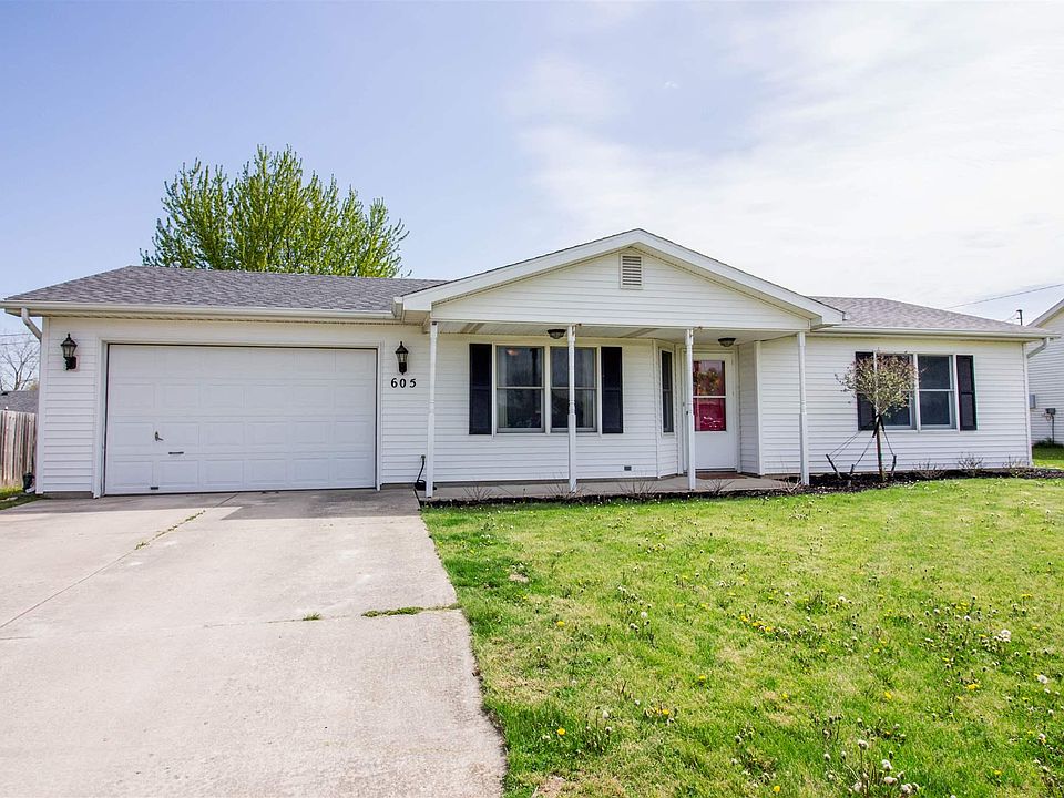 1st image of 605 Sandalwood Dr