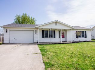 605 Sandalwood Dr, Ossian, IN 46777