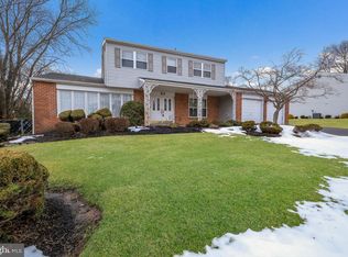 64 Springwood Dr, Southampton, PA 18966