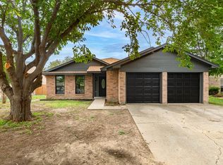 428 Rifleman Trl, Arlington, TX 76002