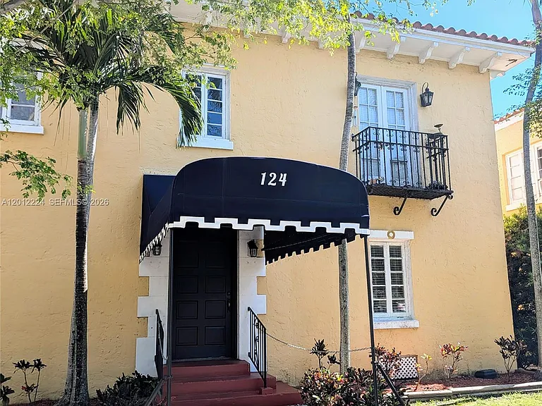 124 Mendoza Ave #1 — Photo 1