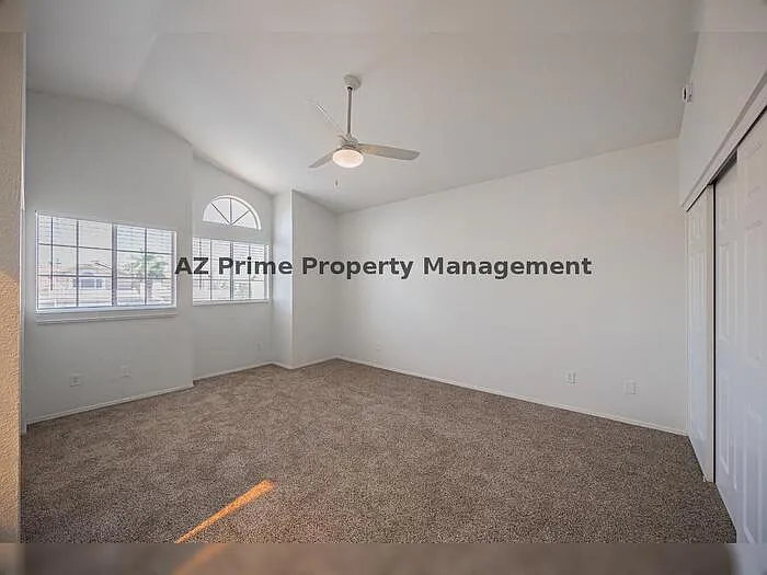 489 W Carmen St — Photo 14
