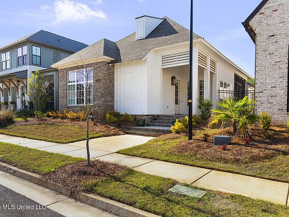 3rd image of 106 Water St