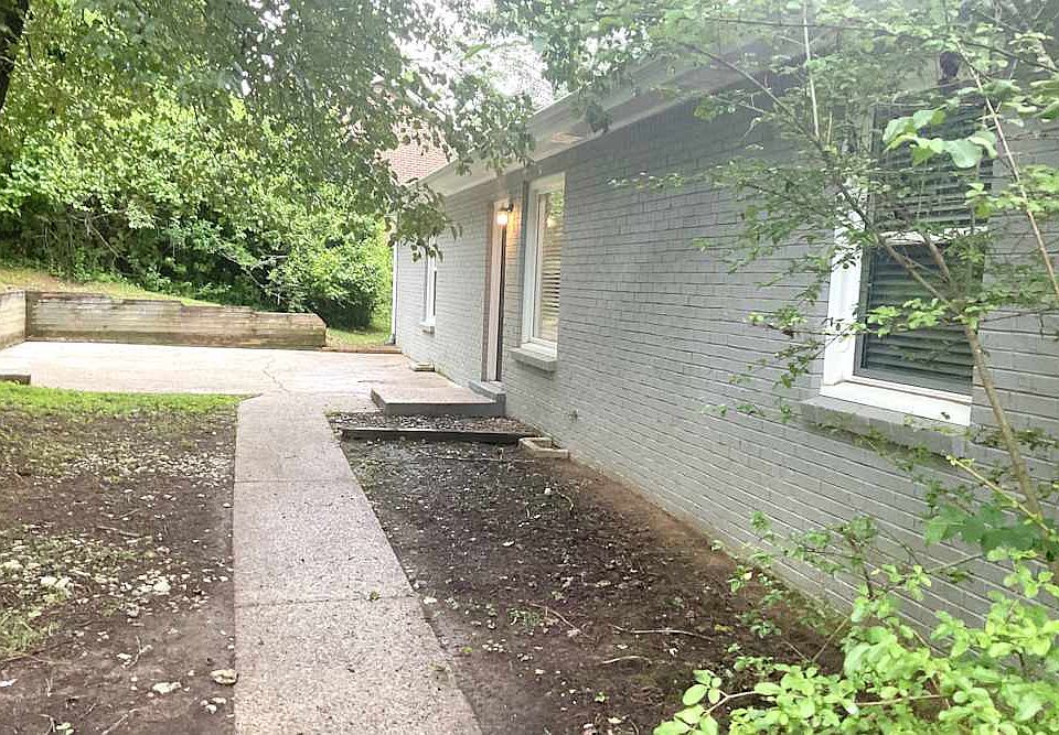 1st image of 699 Frankfort Dr #1