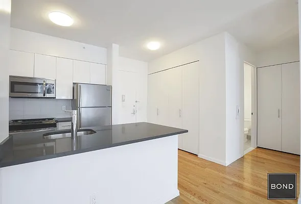 Rented by Bond New York | media 1