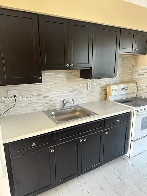 Arch Creek Highlands — Photo 1