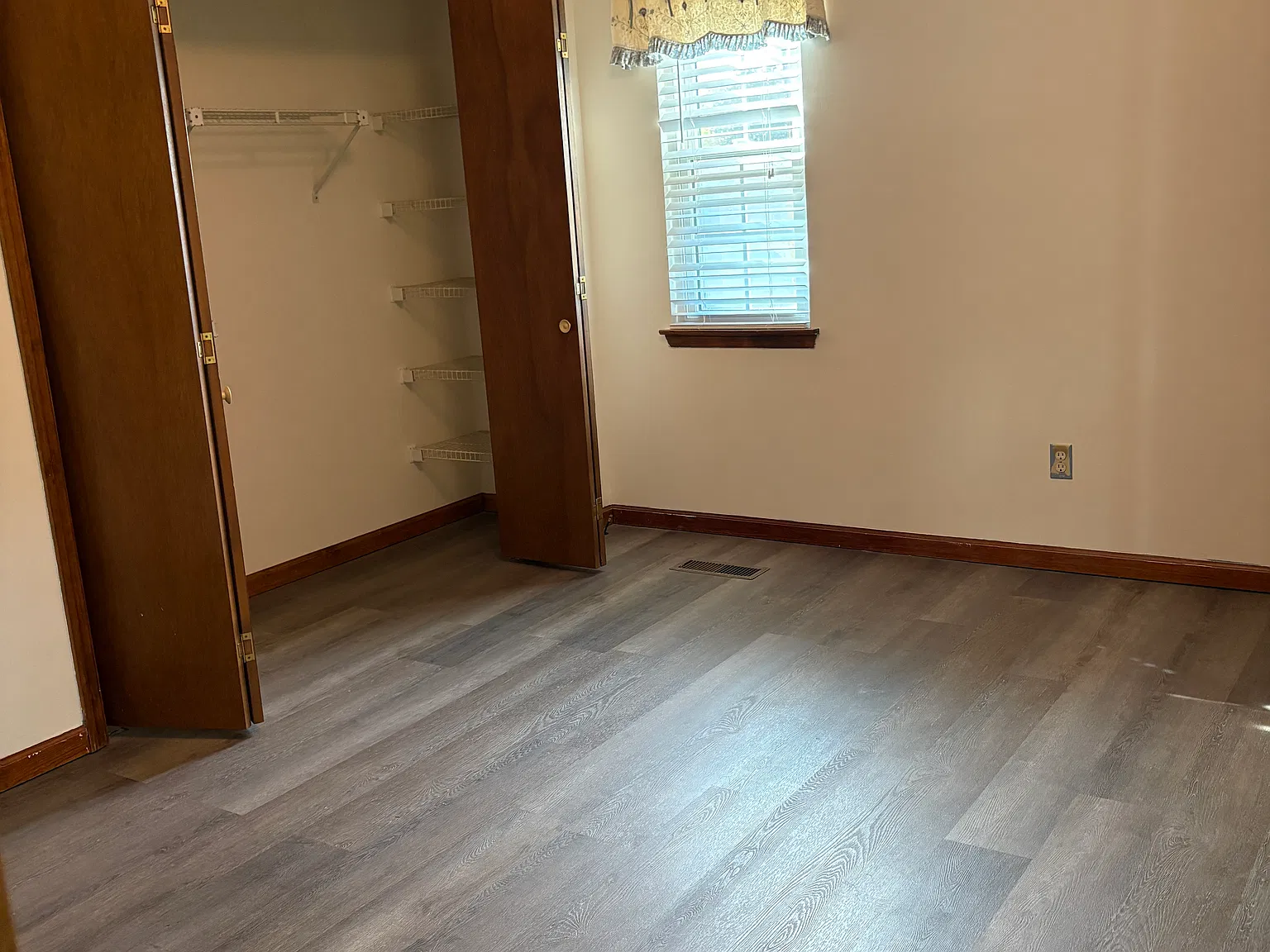 3 bed, 1176 sqft, $1,600 — Photo 3