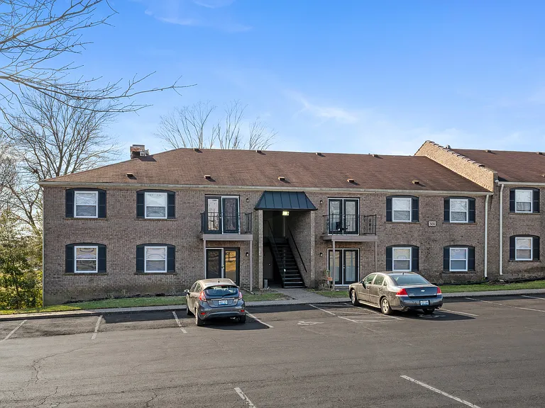 Green Valley Apartments — Photo 18