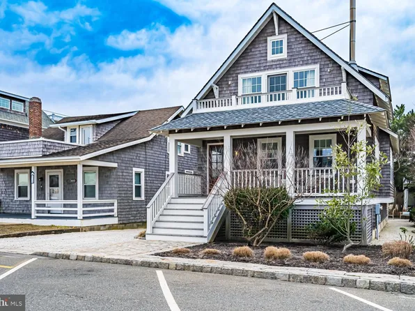 22 5th St, Beach Haven, NJ 08008