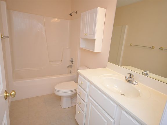 3rd image of 9519 Summerhouse Dr #Drive9