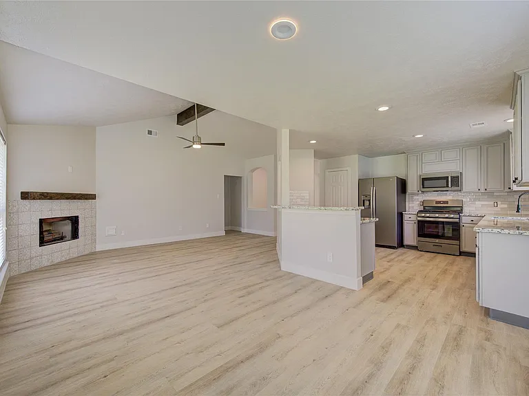 4931 Lake Catherine Ct — Photo 17