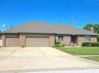 2223 W Williamsburg St, Springfield, MO 65810
