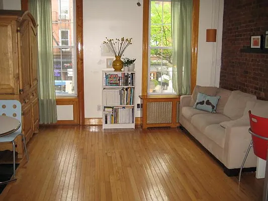 Rented by Brooklyn Bridge | media 23