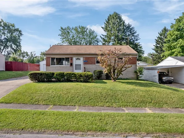 2460 40th St NE, Canton, OH 44705