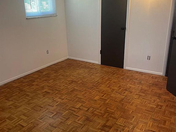 3rd image of 1923 Sutton Ave #205