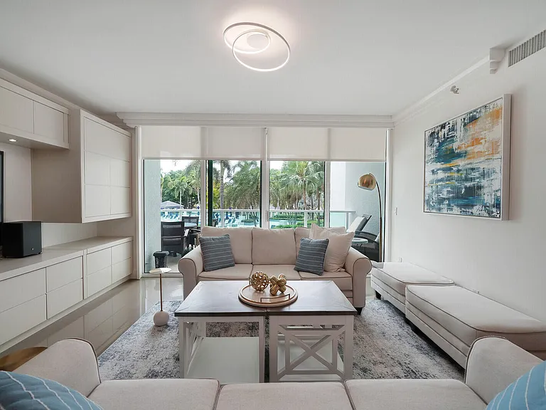 550 SE Mizner Blvd #B209 — Photo 32