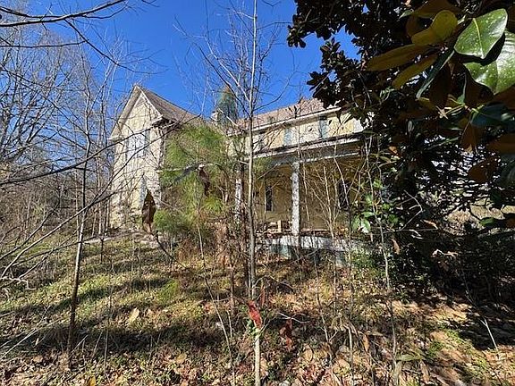 3rd image of 2615 Woodward Rd