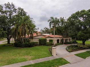 1311 Canterbury Dr, Fort Myers, FL 33901