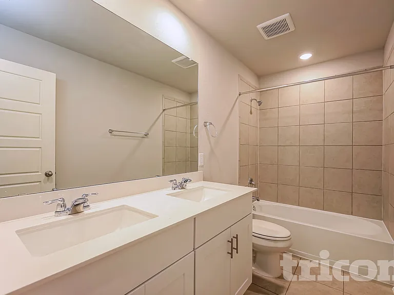 5603 Luna Pass — Photo 13