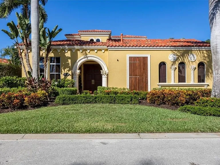 8535 Bellagio Dr — Photo 3