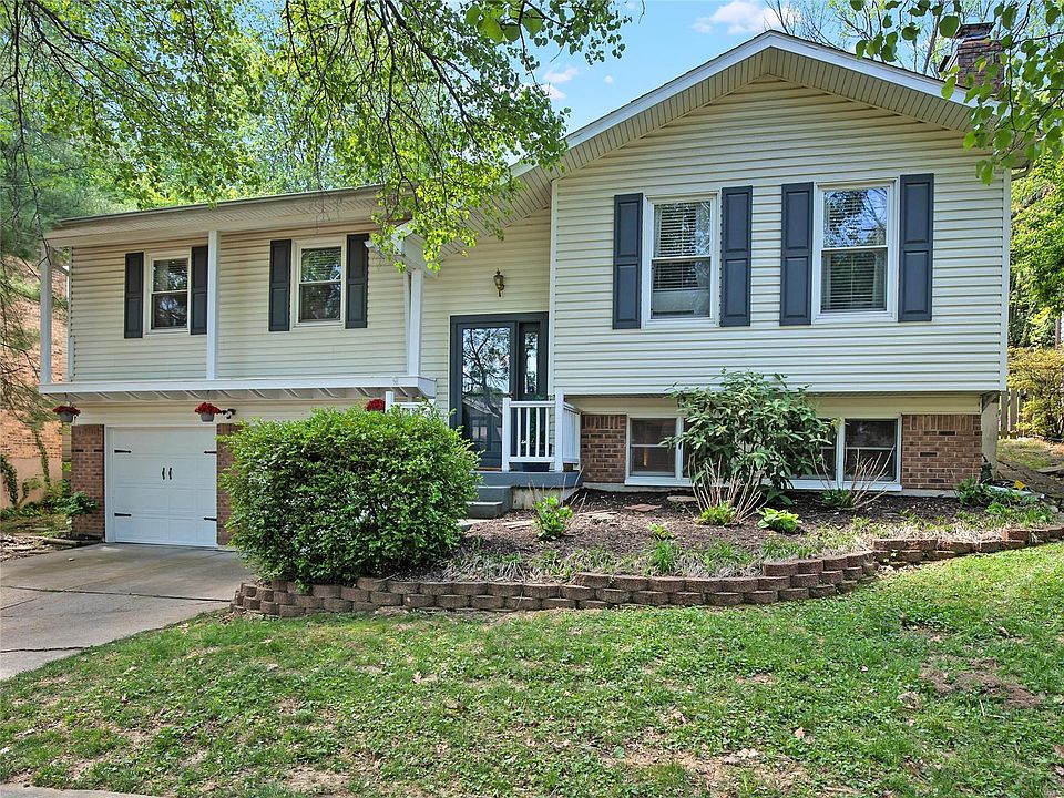 546 Treetop Village Dr, Ballwin, MO 63021 Zillow