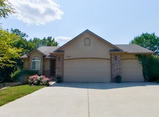 5109 Shadowridge Dr, Manhattan, KS 66503