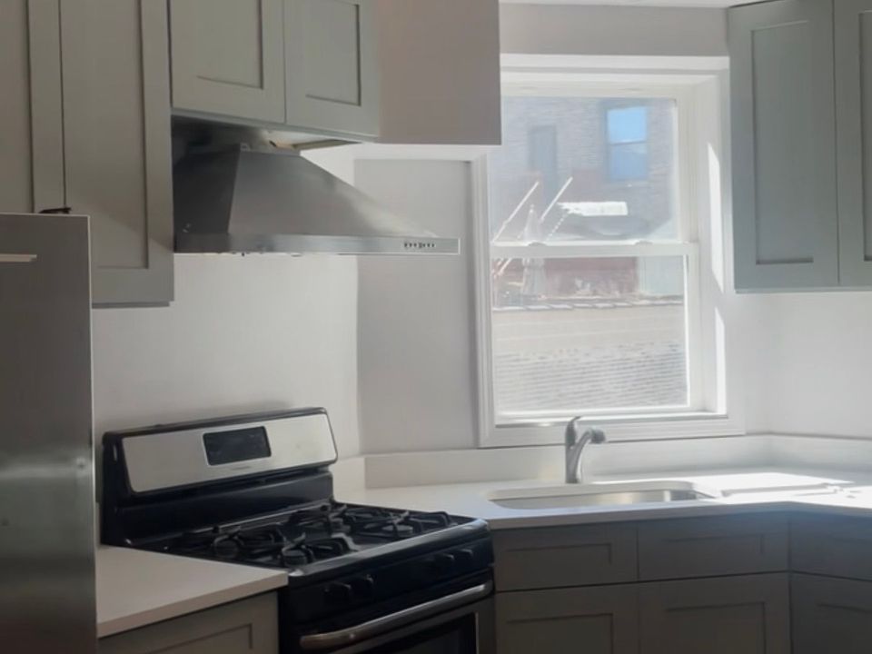 2nd image of 3240 S Halsted St #2F