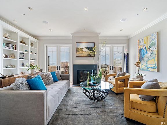 4th image of 2129 Leavenworth St #3