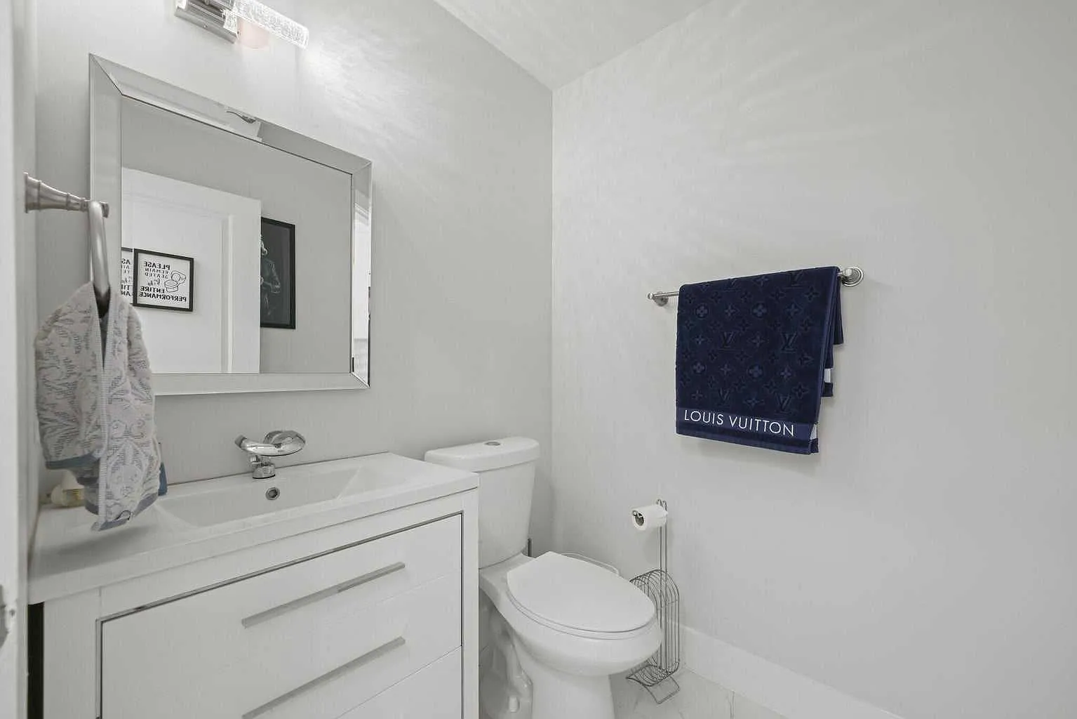 3 bed, $4,350 — Photo 2