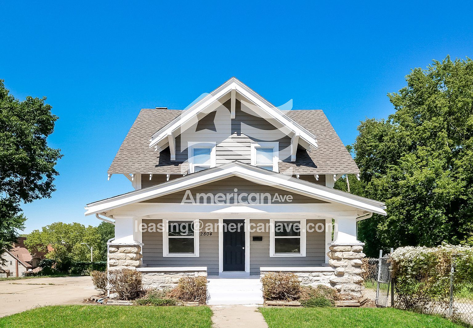2804 E 40th St, Kansas City, MO 64130 | Zillow