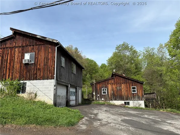 139 Dakota Dr, Scarbro, WV 25917