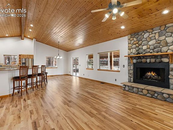 3rd image of 3110 Regent Dr