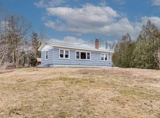 15 Gay Dr, Freeport, ME 04032