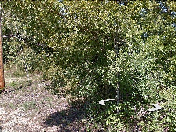 2nd image of Briarwood Dr