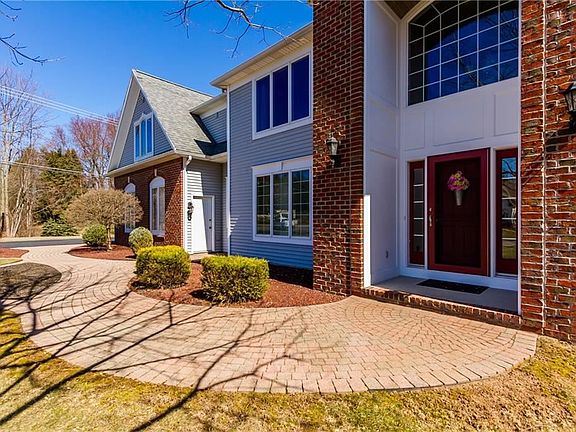3rd image of 850 Park Haven Dr