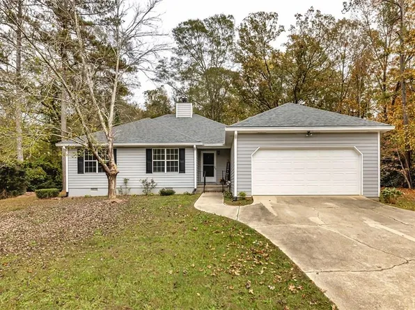92 Deerfield Ln, Carrollton, GA 30116