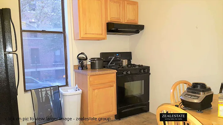 Rented by ZealEstate Group Inc | media 32